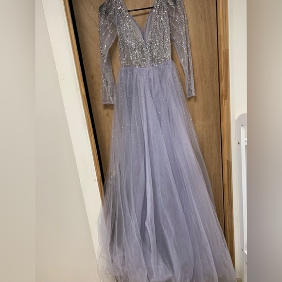 Women fancy wedding dress - Picture 6 of 8